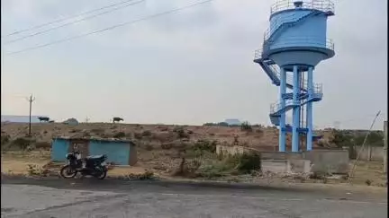 नागौद: कंदहली रोड पर नल जल योजना की टंकी के पास अतिक्रमणकारियों ने रातों रात किया कब्जा