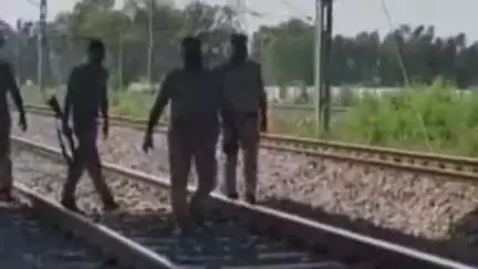 सिराथू: निहालपुर के पास दिल्ली-हावड़ा रेलवे लाइन पर किसान की ट्रेन की चपेट में आकर हुई मौत
