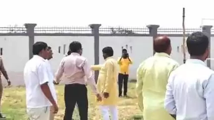 बारा: विधायक बारा ने फीता काटकर रेरा में मिनी स्टेडियम को नियमित रूप से संचालित किया