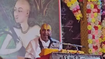 बक्स्वाहा: भक्तमाल कथा में महाराज श्री ने बताया, भक्ति और सेवा से कैसे बने सेनजी राजा के गुरु