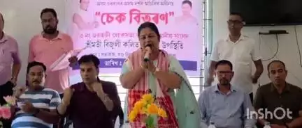 বকো: বকোত নামঘৰসমূহ আৰু দুৰাৰোগ্য ৰোগত আক্ৰান্তসকলক চেক বিতৰণ সাংসদ বিজুলী কলিতা মেধিৰ