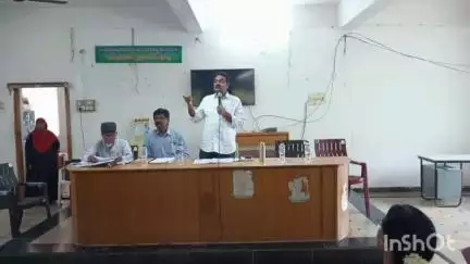 ఆళ్లగడ్డ నియోజకవర్గం అభివృద్ధి పై నంద్యాల రెవెన్యూ డివిజనల్ అధికారి విశ్వనాధ్ అధికారులతో సమావేశం