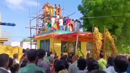 விளாத்திகுளம்: முத்துக்குமாரபுரத்தில் அம்மன் கோயில் கும்பாபிஷேக விழா  வெகு விமர்சையாக நடைபெற்றது