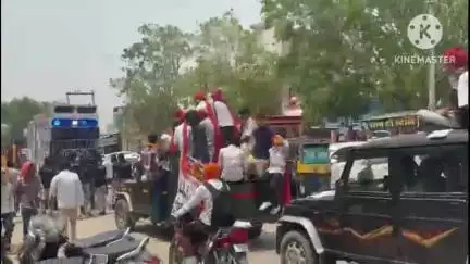 नोहर: नोहर में विभिन्न शैक्षणिक संस्थाओं द्वारा परीक्षा परिणाम को लेकर निकाले गए जुलूस, SDM को लोगों ने सौंपा ज्ञापन