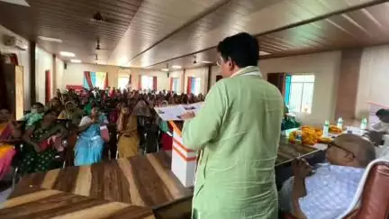 बदलापुर: महाराजगंज ब्लॉक सभागार में अहिल्याबाई होल्कर त्रिशताब्दी स्मृति पर विशेष कार्यक्रम का आयोजन, विधायक भी हुए शामिल