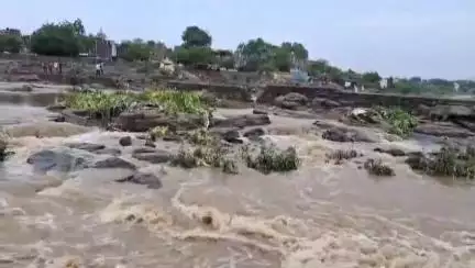 तेल्हारा: अकोला जिल्ह्यात 48.2 मिलिमीटर पावसाची नोंद नैसर्गिक आपत्ती व्यवस्थापक अधिकारी संदीप साबळे यांची माहिती.