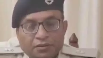 बथनाहा: मटियार कला गांव: जमीनी विवाद में भतीजे ने चाची को चाकू मारकर किया जख्मी