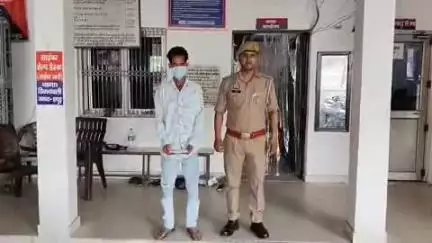 गढ़मुक्तेश्वर: सिंभावली थाना पुलिस ने चेकिंग के दौरान एक अभियुक्त को किया गिरफ्तार, अवैध चाकू किया बरामद