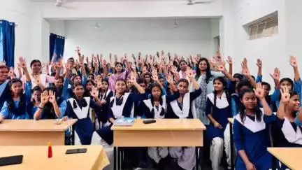 काको: ‘विश्व माहवारी स्वच्छता दिवस’ पर डॉक्टर भीम राव अंबेडकर विद्यालय में कार्यक्रम आयोजित, जागरूकता का दिया गया सशक्त संदेश