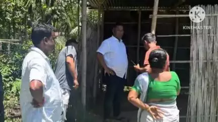 তামুলপুৰ: অময়াপুৰ গাৱত উপস্থিত হৈ ৰাইজৰ স’তে মত-বিনিময় কৰে বিধায়ক জলেন দৈমাৰীয়ে