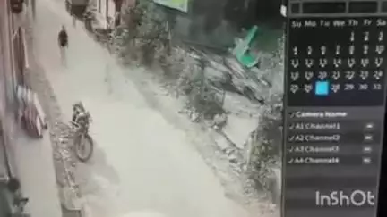भोरंज: भरेड़ी बाजार में दो गुटों के बीच मारपीट का सीसीटीवी फुटेज सोशल मीडिया पर जमकर वायरल हो रहा है