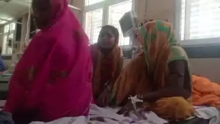 मवेशी को खेत में घास चराने से मना करने पर महिला के साथ किया मारपीट ईलाज के लिए मेडिकल कॉलेज में भर्ती थाना में प्राथमिक