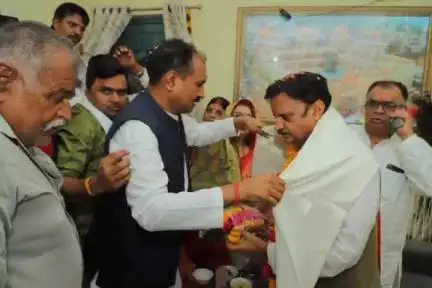 पृथ्वीपुर पहुंचे उपमुख्यमंत्री राजेंद्र शुक्ला जी, पूर्व विधायक डॉ शिशुपाल यादव ने किया भव्य स्वागत