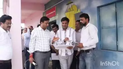 कुरवाई: कलेक्टर ने हनौता बांध परियोजना के कार्यों का निरीक्षण किया, विस्थापन कार्यों का जायजा लिया