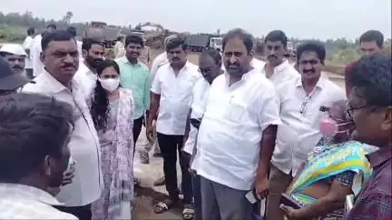 ఈనెల 31న సీఎం చంద్రబాబు ముమ్మిడివరం, కాట్రేనికోన మండలాల పర్యటన నేపథ్యంలో ఏర్పాట్ల పరిశీలన