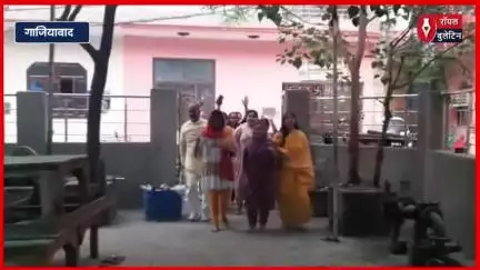 गाजियाबाद में मुस्लिम युवती ने अपनाया सनातन धर्म, पति के अत्याचार से थी परेशान
#ghaziabad #GhaziabadNews #sanatandharma #islam