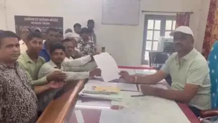 झाडोल: ग्राम पंचायत लूणावतों का खेडा के पटवारी को यथावत ररखने बाबत सौंपा ज्ञापन #jansamasya