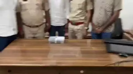 पुष्कर: पुष्कर थाना पुलिस ने देव नगर रोड चित्रकूट धाम के पास एक युवक को अवैध हथियार के साथ किया गिरफ्तार, जांच जारी