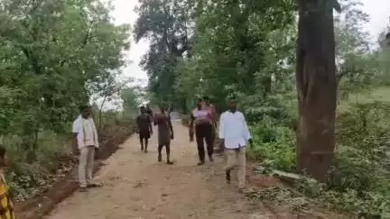 ରାଜଗାଙ୍ଗପୁର: ଝାରମୁଣ୍ଡା ଗ୍ରାମରେ ନିର୍ମାଣଧୀନ ସିମେଣ୍ଟ କଂକ୍ରିଟ ରାସ୍ତା ନିମ୍ନମାନର ଅଭିଯୋଗ କରି କାମ ବନ୍ଦ କଲେ ସ୍ଥାନୀୟ ଗ୍ରାମବାସୀ #jansamasya