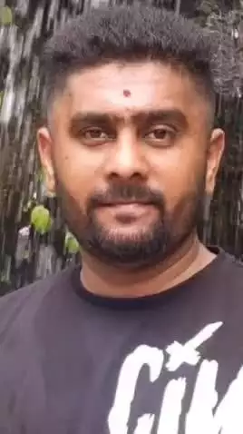 ಕನಕಪುರ: ರಾಮನಗರ ರಸ್ತೆಯ ಹೊಸಕೋಟೆಯಲ್ಲಿ ದ್ವಿಚಕ್ರ ವಾಹನ ಮುಖಾಮುಖಿ ಡಿಕ್ಕಿ : ಸವಾರ ಸಾವು