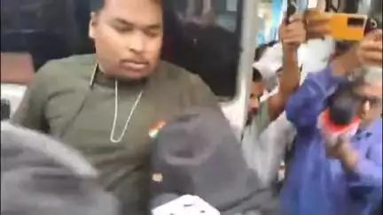 ব্যারাকপুর ২: ভুয়ো নথি দিয়ে ঘোলা থানার অন্তর্গত একটি ফ্ল্যাটে ভাড়া  থাকছিলেন বাংলাদেশি মহিলা, গ্রেপ্তার
