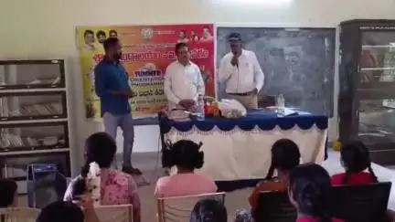 విద్యార్థులు చదువుపై దృష్టి సారించాలి: ఐ. పోలవరంలో  'చదవటం మాకు ఇష్టం' కార్యక్రమంలో సీఎంఓ సుబ్రహ్మణ్యం
