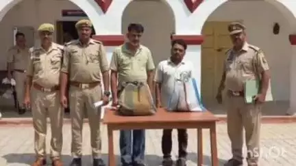 नरैनी: थाना नरैनी पुलिस ने घूम-घूम कर अवैध सूखे गांजे की बिक्री करने वाले 2 अभियुक्तों को किया गिरफ्तार