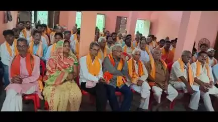 गुठनी: गुठनी राम जानकी मंदिर के उत्तर के मठिया पर भाजपा की मंडल कार्य समिति की बैठक का हुआ आयोजन