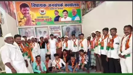 पानसेमल: पानसेमल विधायक कार्यालय में ग्राम दिवानिया के ग्रामीणों ने विधायक की उपस्थिति में भाजपा की सदस्यता ग्रहण की