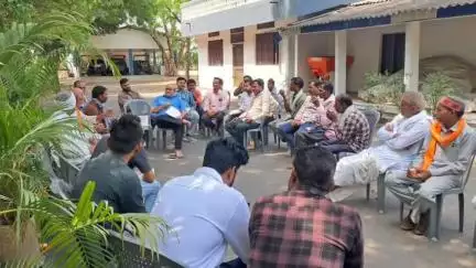 नटेरन: भोपाल में कार्यक्रम की तैयारी को लेकर विधायक ने दयानंदपुर निवास पर कार्यकर्ताओं के साथ की बैठक