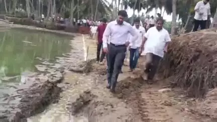 చెయ్యేరు సీఎం పర్యటన ప్రాంతాన్ని పరిశీలించి అధికారులకు సూచనలు చేసిన కలెక్టర్ మహేష్ కుమార్
