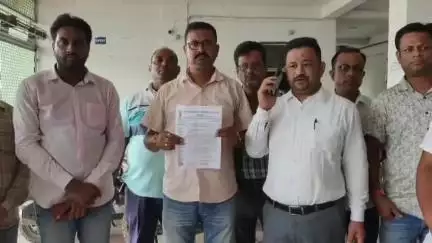 କୋରେଇ: ସାମ୍ବାଦିକ ସୁରକ୍ଷା ଦାବି ନେଇ  ଜେୟୂଜେ ପକ୍ଷରୁ ଯାଜପୁର ଟାଉନ କାର୍ଯ୍ୟାଳୟରେ ଜ଼ିଲ୍ଲାପାଳଙ୍କୁ ଦାବିପତ୍ର ପ୍ରଦାନ