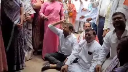 पिपरिया: पिपरिया में किसानों की समस्याओं को लेकर कांग्रेस पार्टी के पदाधिकारी तहसील कार्यालय पहुंचे, एसडीएम को ज्ञापन सौंपा