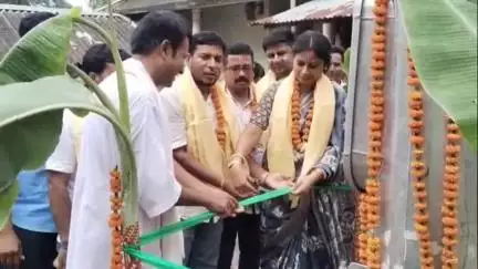 পুরাতন মালদা: ব্যয় হয়েছে 5 লাখ টাকা, বটতলিতে একটি মন্দিরে উচ্চ বাতিস্তম্ভের আনুষ্ঠানিক সূচনা অনুষ্ঠানে উপস্থিত ZP-র সদস্য সহ অন্যরা