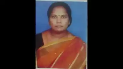 அணைக்கட்டு: பள்ளிகொண்டா S.V.M நகரில் தற்கொலை செய்து கொண்ட பெண்ணின் இறப்பில் சந்தேகம் - உடலை தோண்டி எடுத்து பிரேத பரிசோதனை