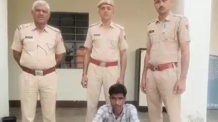 भादरा: भिरानी पुलिस टीम ने गांव सागड़ा की रोही में अवैध पिस्तौल के साथ एक व्यक्ति को किया गिरफ्तार