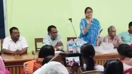 কুশমুণ্ডী: নয়জন SSK দিদিমণির একসঙ্গে অবসর, কুশমন্ডিতে BDO এর উপস্থিতিতে সংবর্ধনার আবেগ
