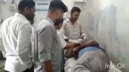 मदनपुर: मदनपुर-देव पथ में चेड़ी स्थान के पास दो बाइक की आमने-सामने टक्कर, बाइक सवार दो युवक घायल