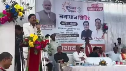 साजा: अंधियारखोर में आयोजित समाधान शिविर में खाद्य मंत्री दयाल दास बघेल ने 5400 से अधिक आवेदन प्राप्त किए