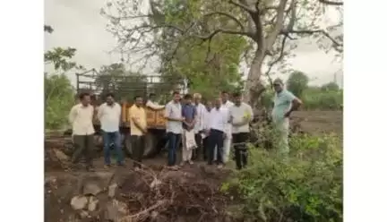 मालेगाव: शिरपूर येथे तंटामुक्ती समितीच्या वतीने शेतातील पाऊलवाटेचा मिटविला प्रश्न