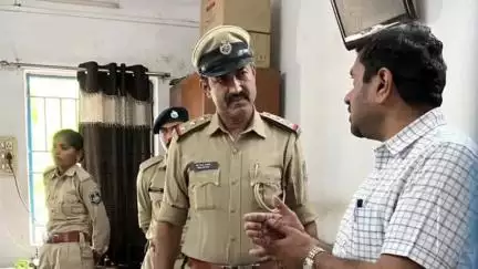 પારડી: પારડી પ્રાંત અધિકારીએ પારડી પોલીસ સ્ટેશનની મુલાકાત લઈ તપાસણી હાથ ધરી