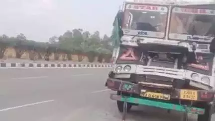 मोहनिया: परमालपुर के पास खड़े ट्रक से टकराई दूसरी ट्रक, दो लोग घायल, उपचार के लिए भेजा गया अस्पताल