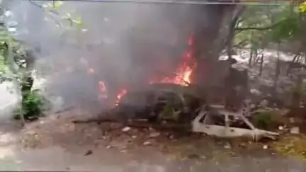 பல்லாவரம்: சங்கர் நகர் காவல் நிலையத்தில் நிறுத்தி வைக்கப்பட்டிருந்த வாகனங்களுக்கு மர்ம நபர் தீவைப்பு
