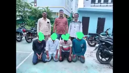రాజానగరం: కొత్తపల్లి గ్రామ శివారులో జూదం ఆడుతున్న నలుగురిని అధిపతి తీసుకున్న గోకవరం పోలీసులు