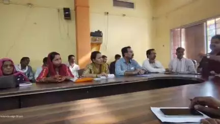 लटेरी: जनपद पंचायत कार्यालय में भोपाल में आयोजित कार्यक्रम की समीक्षा बैठक, एसडीएम ने कर्मचारियों को दिए निर्देश
