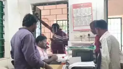 ସୁକିନ୍ଦା: ସ୍ଥାନୀୟ ଗୋଷ୍ଠୀ ସ୍ବାସ୍ଥ୍ୟ କେନ୍ଦ୍ରରେ ଜନ୍ମ ଓ ମୃତ୍ୟୁ ପ୍ରମାଣପତ୍ର ପାଇବାରେ ବିଳମ୍ବ #jansamasya