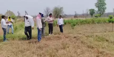चिनिया: बिलैती खैर पंचायत में विकास योजनाओं का निरीक्षण, लोकपाल और मुखिया ने समयबद्ध कार्य के दिए निर्देश