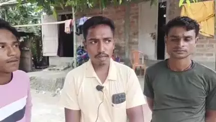 ২৫মে' দিনা মহিলাই ১৩ হাজাৰ টকা সহ সোনৰ আ-অলংকাৰ লৈ পলায়ন, বৃহস্পতিবাৰে ভাণ্ডাৰাত মহিলাৰ স্বামীয়ে ঘটনা অৱগত কৰায়