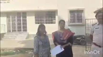 शंभूगंज: वारसावाद स्कूल के मतदान केंद्रों का बीडीओ व सीओ ने संयुक्त रूप से किया भौतिक सत्यापन