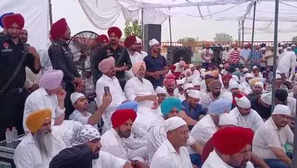 ਸਰਦੂਲਗੜ੍ਹ: ਸਿੱਧੂ ਮੂਸੇ ਵਾਲਾ ਦੇ ਪਿਤਾ ਬਲਕੌਰ ਸਿੰਘ ਨੇ ਮੂਸੇਵਾਲਾ ਦੀ ਬਰਸੀ ਮੌਕੇ ਕਿਹਾ ਕਿ ਕਿਸੇ ਵੀ ਸਰਕਾਰ ਨੇ ਨਹੀਂ ਦਿੱਤਾ ਦੇ ਕਤਲ ਦਾ ਇਨਸਾਫ
